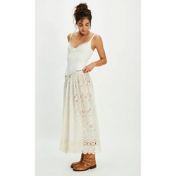 (L) $58 NWT Free People Somewhere Sometime Bodysuit in Ivory - Picture 2 of 3